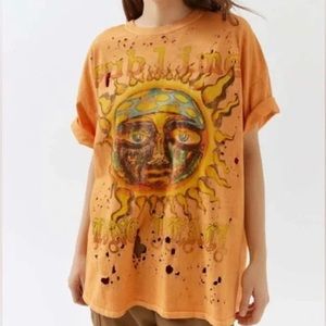 UO Sublime Tee ❌SOLD❌